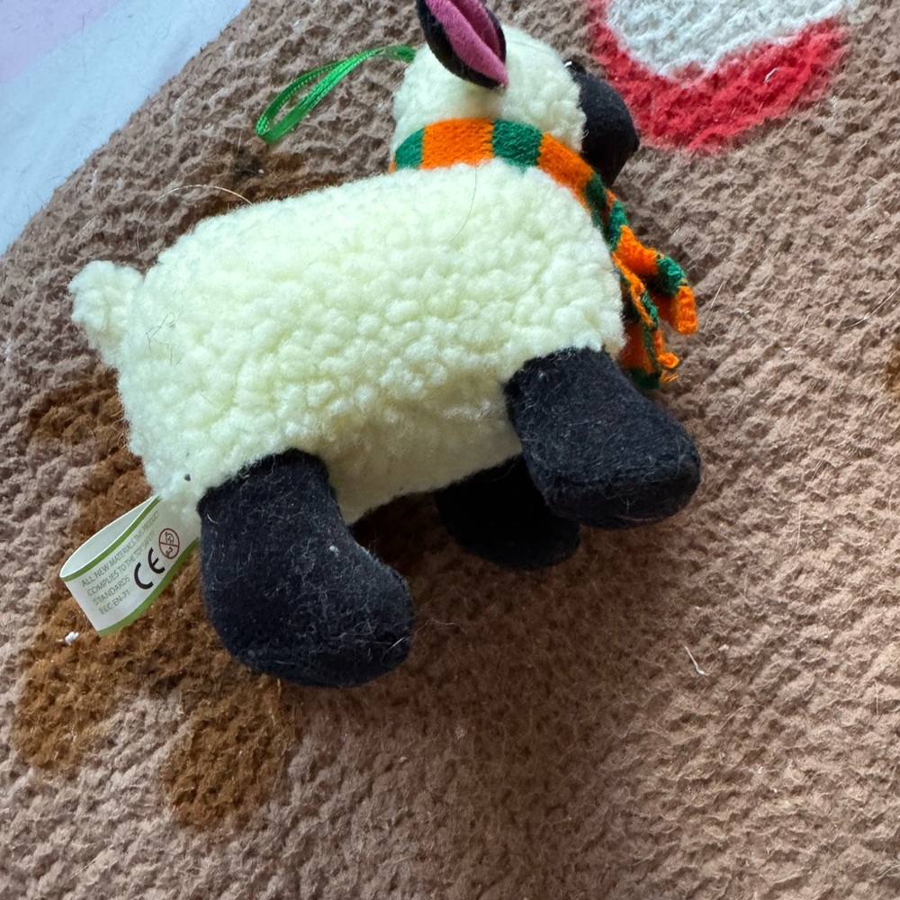 Adorable small plush lamb ornament from Ireland- cute!! - Picture 4 of 5
